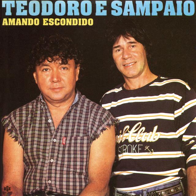 Album cover art for Amando Escondido