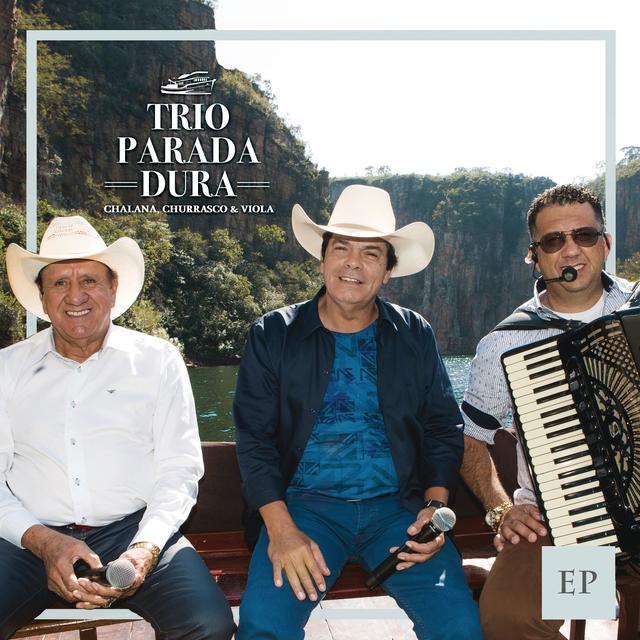 Album cover art for Trio Parada Dura