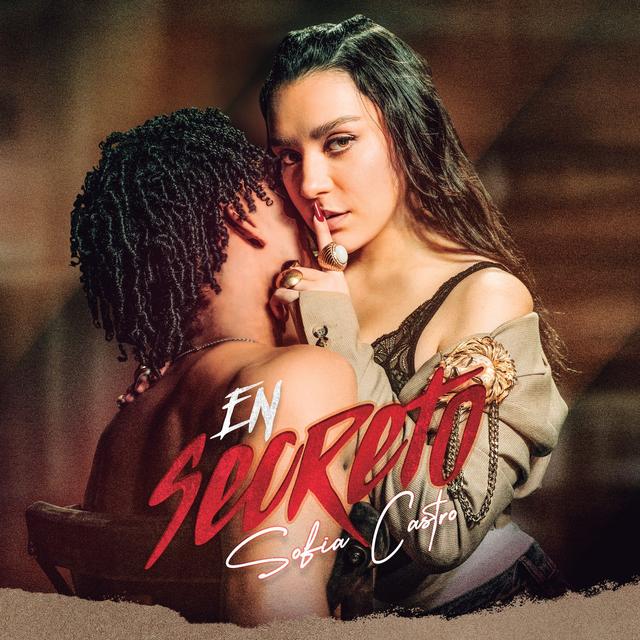 Album cover art for En Secreto