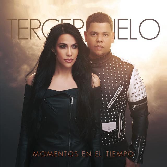 Album cover art for Momentos en el Tiempo